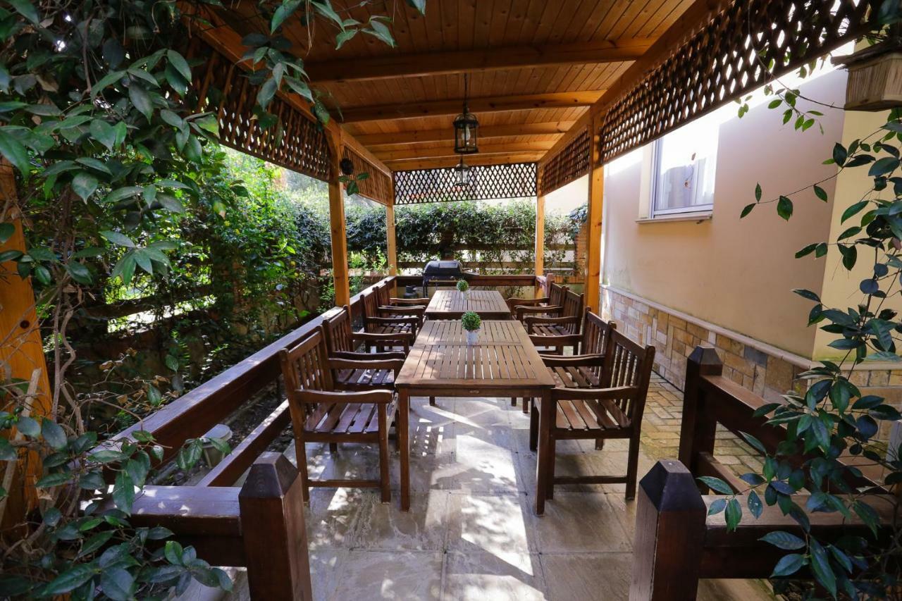 Pine-Tree Apt W/ Private Garden 50 M From The Sea Golem  Zewnętrze zdjęcie