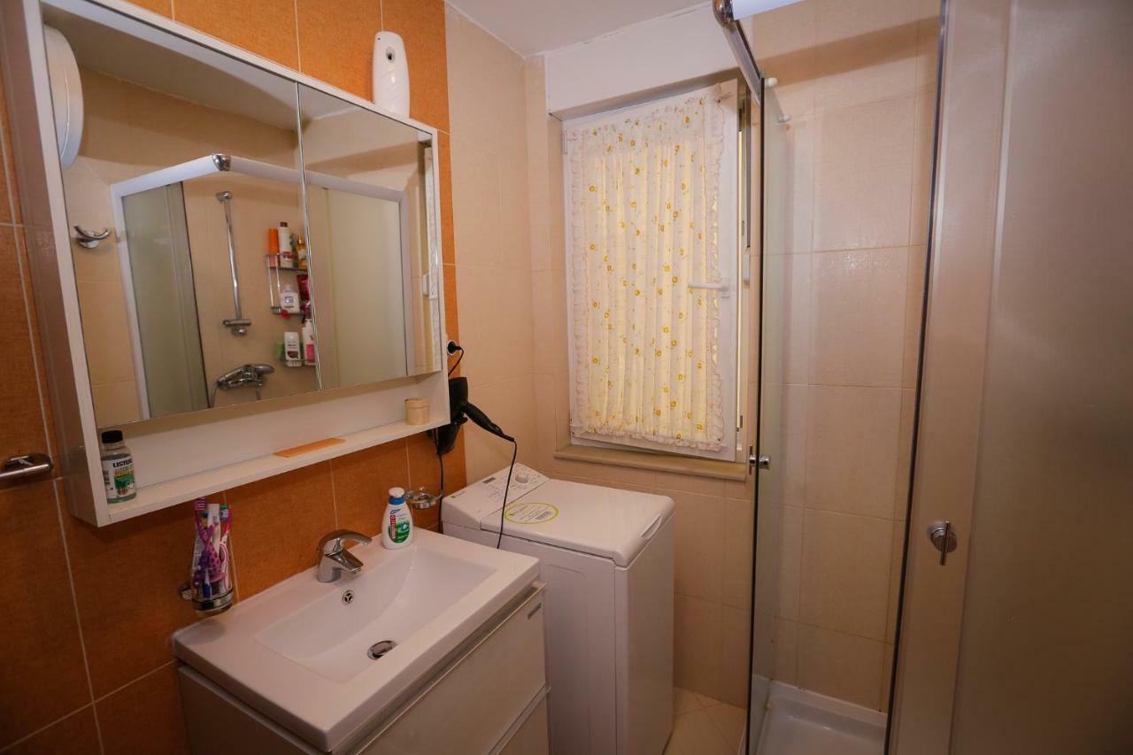 Pine-Tree Apt W/ Private Garden 50 M From The Sea Golem  Zewnętrze zdjęcie