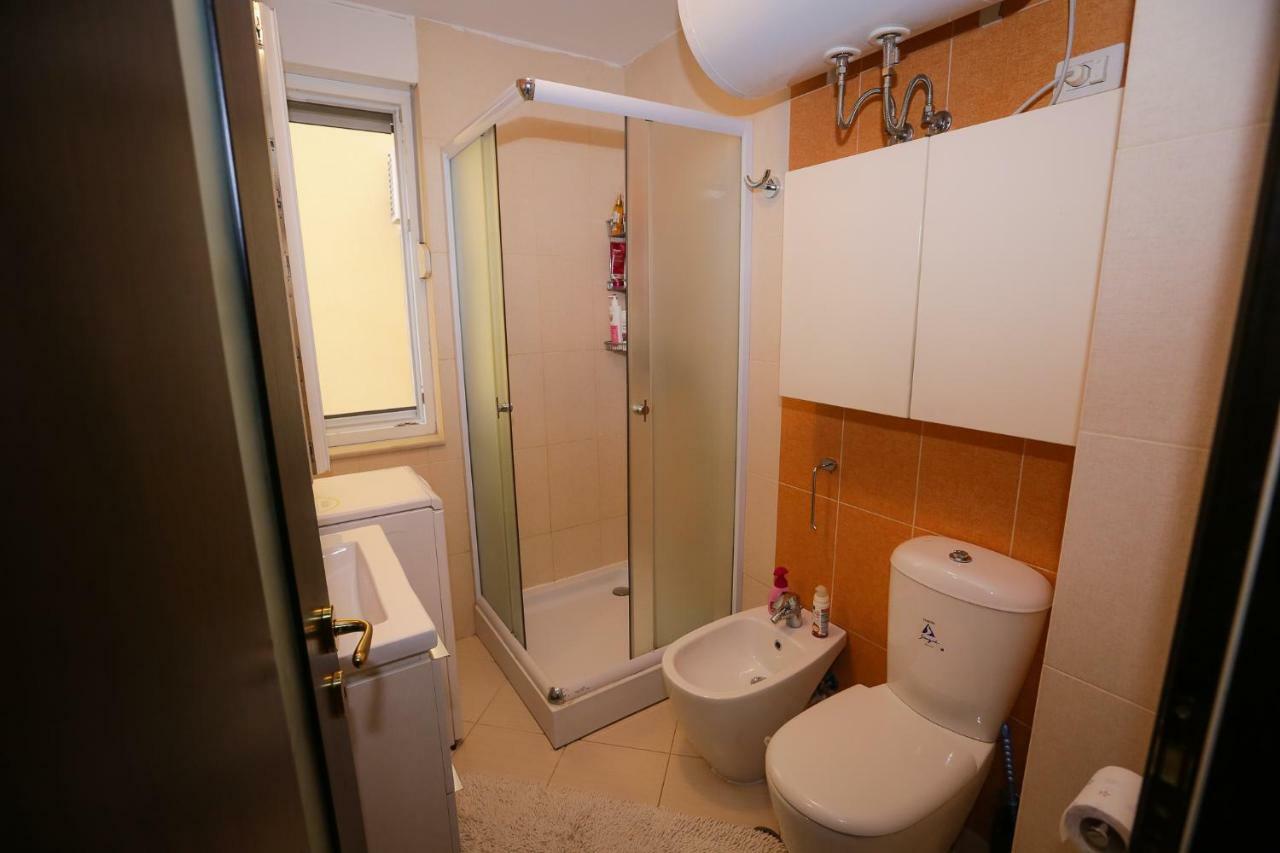 Pine-Tree Apt W/ Private Garden 50 M From The Sea Golem  Zewnętrze zdjęcie